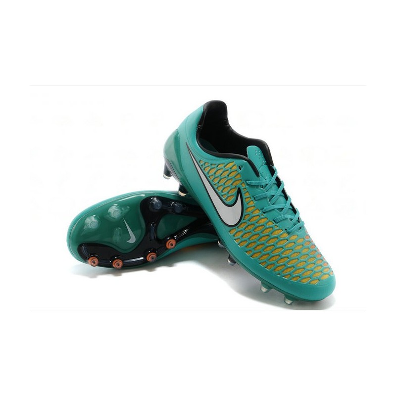 chaussure a crampon nike pas cher